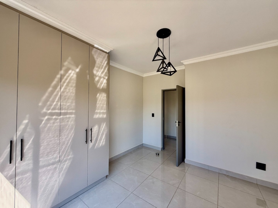 To Let 4 Bedroom Property for Rent in Melodie North West